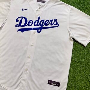 Nike MLB Los Angeles Dodgers Julio Urías Home Baseball Jersey